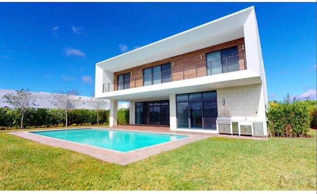 Foto del edificio - 16580 Sunset Way