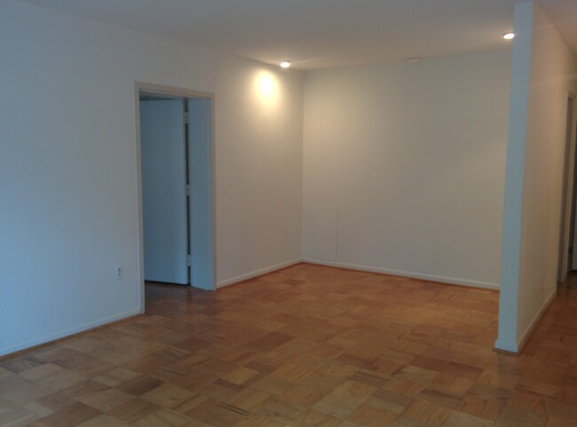 Dining area/Master Bd entrance - 3535 Chevy Chase Lake Dr