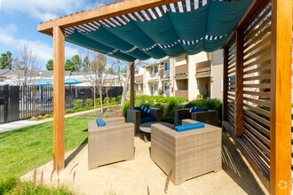 Building Photo - Madison Newport Apartment Homes
