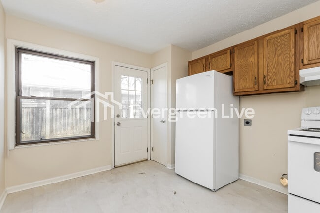 Building Photo - coming