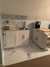 Building Photo - 2412 Brick Dr