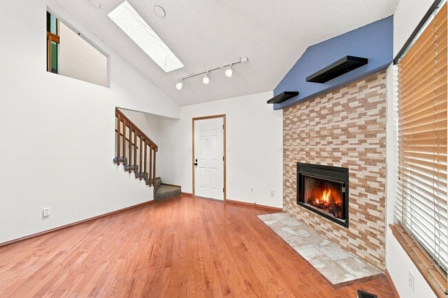 Building Photo - 625 S Depew St