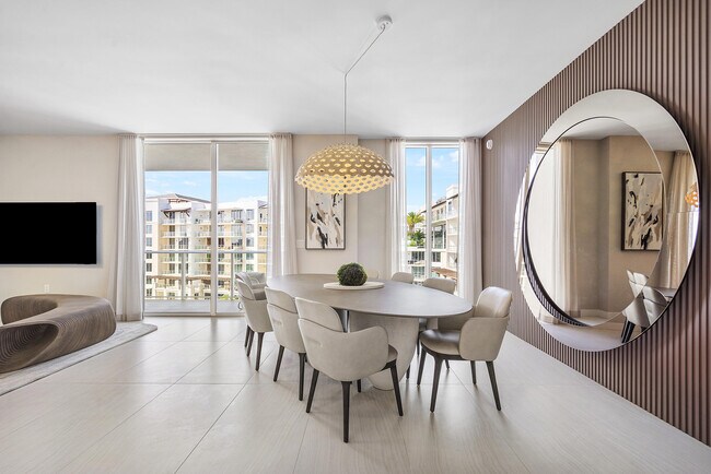 Foto del edificio - 210 SE Mizner Blvd
