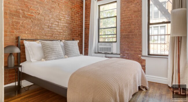 Building Photo - E 13TH ST.