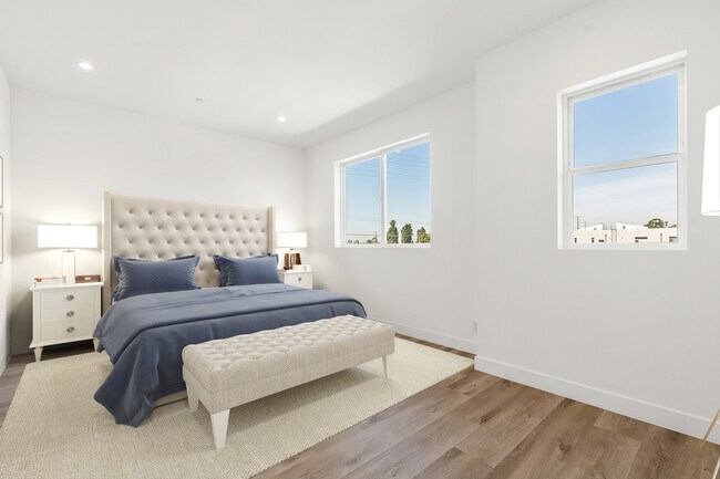 Building Photo - 4916 S Centinela Ave