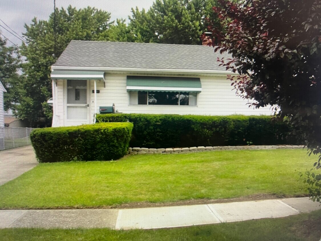 Primary Photo - 14992 S Gallatin Blvd