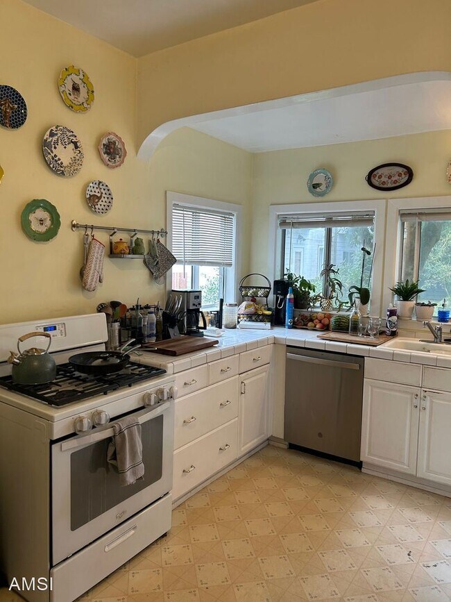 Foto del edificio - 2 br, 1 bath House - 1715 Judah St