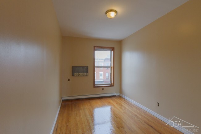 Building Photo - 462 3rd Avenue #UNIT2R