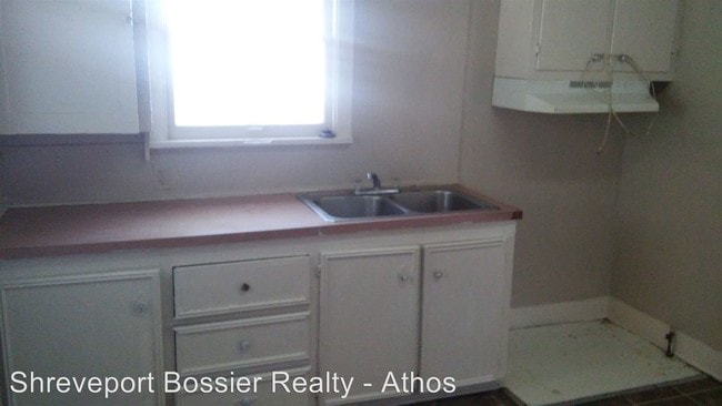 Building Photo - 2 br, 1 bath House - 3213 Hollywood Ave