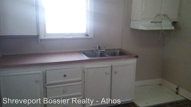 Foto del edificio - 2 br, 1 bath House - 3213 Hollywood Ave