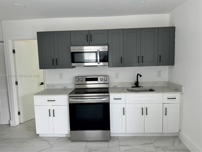 Building Photo - 1445 NW 34th St