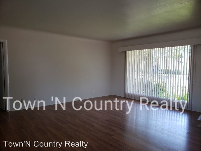 Foto del edificio - 3 br, 2 bath House - 201 E. Curtis Street