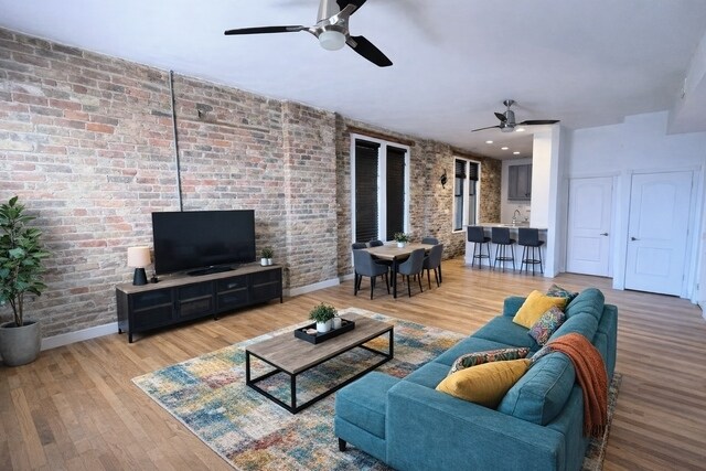 Foto del edificio - 2129 N Southport Ave