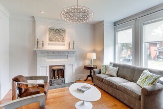 Building Photo - 114 Westmount Ave