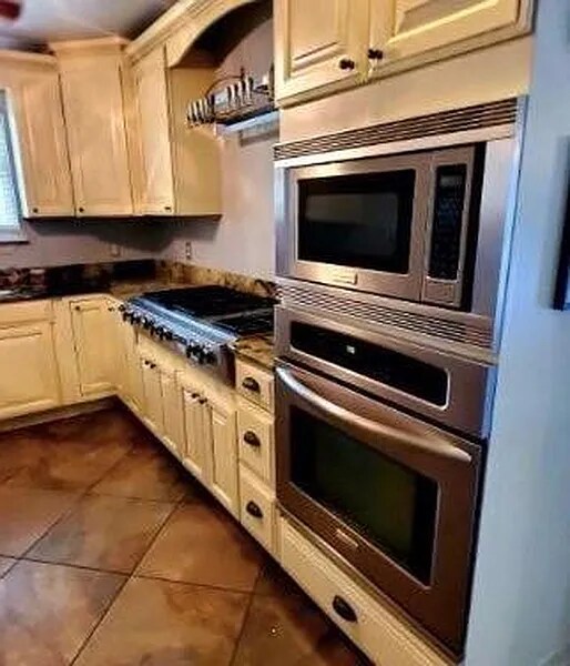 Foto del edificio - 212 Canulette Rd