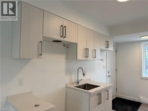 Building Photo - 127 HighRiver Trl