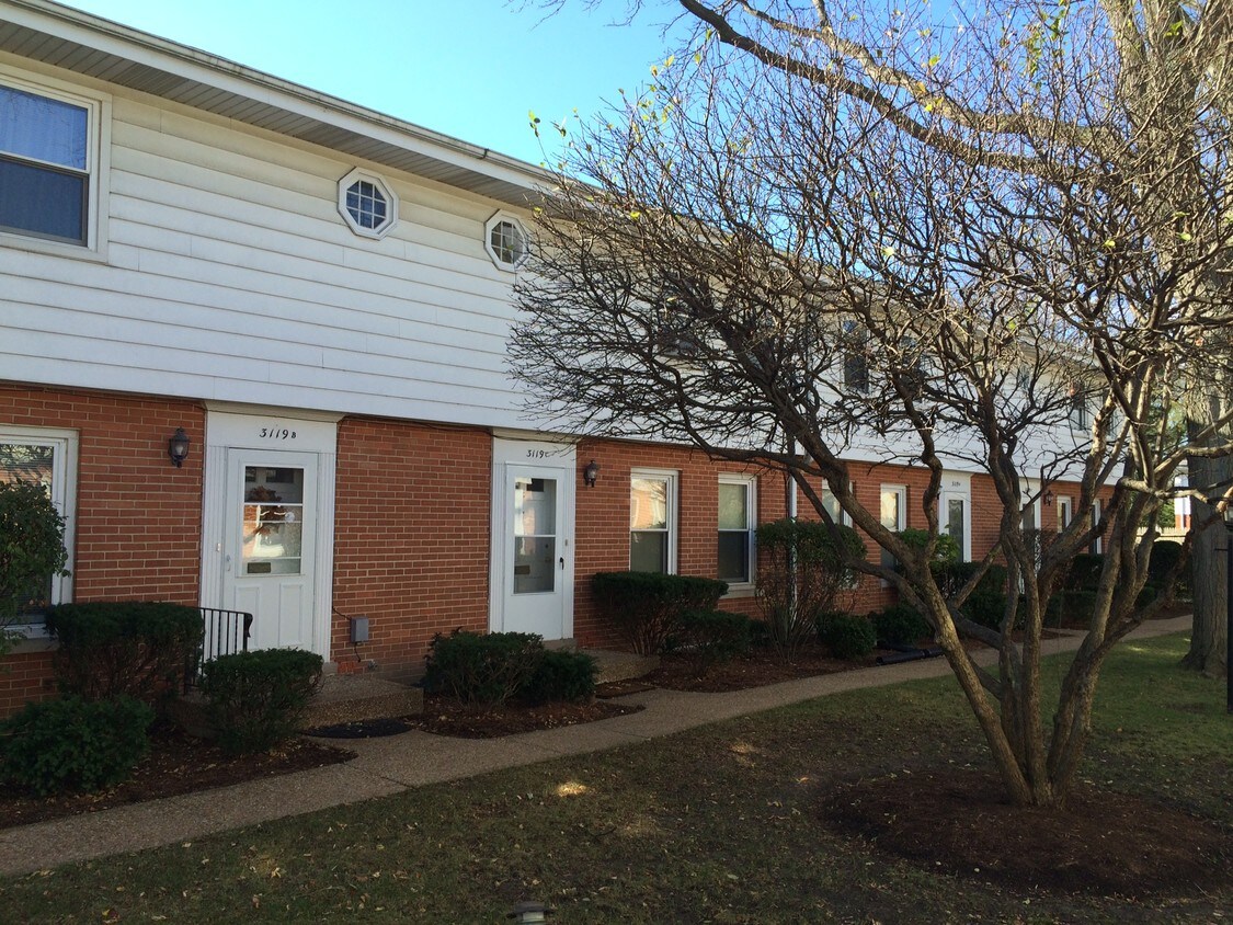 Primary Photo - Trevian Townhomes
