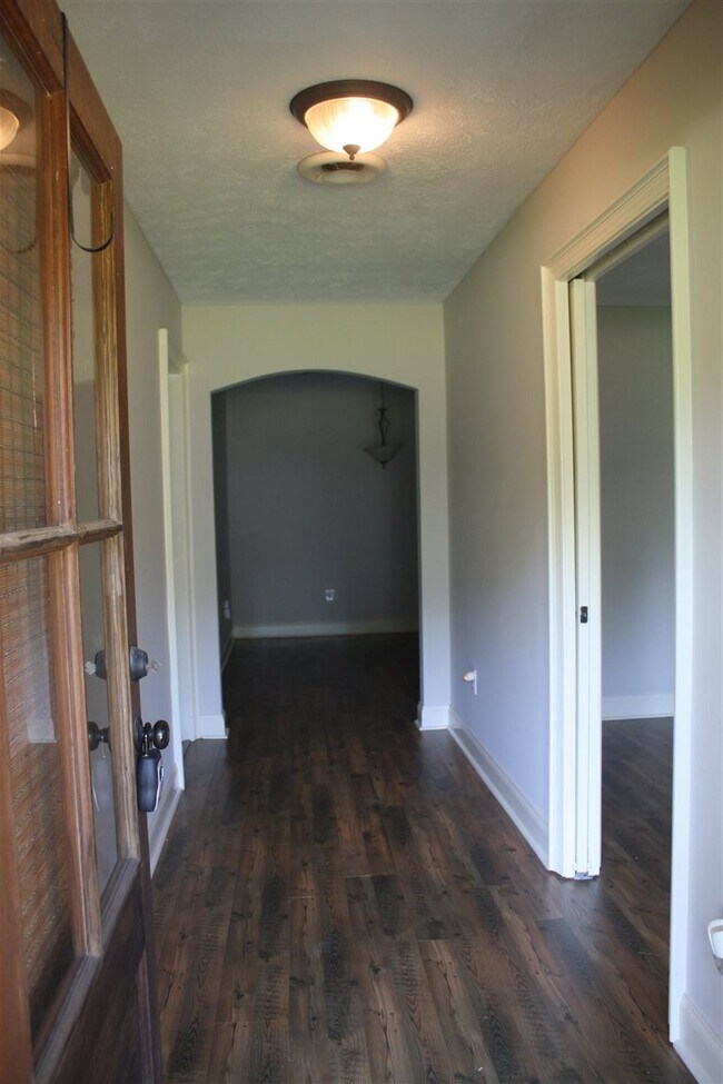 Building Photo - 120 Kaye Dr
