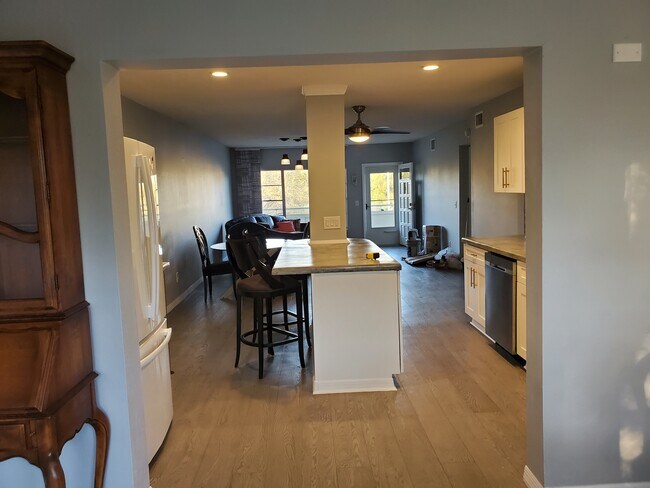 Building Photo - 2379 Finlandia Ln