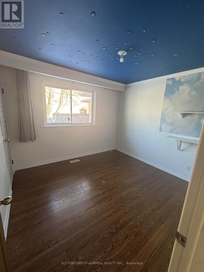 Building Photo - 12 Caines Ave