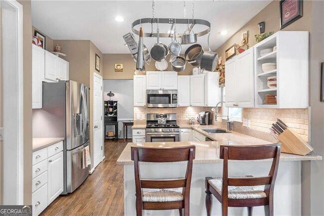 Foto del edificio - 840 Highmeade Dr
