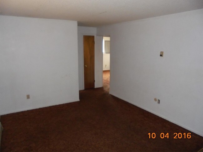 Building Photo - 1118 S Cherry St