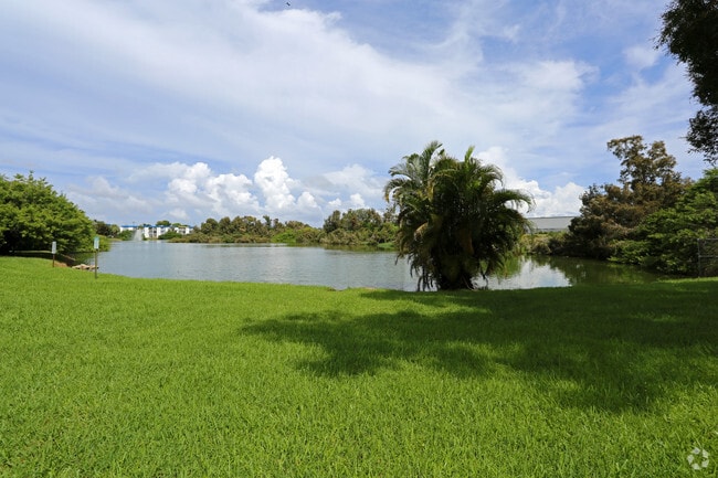 Building Photo - Costa Del Lago