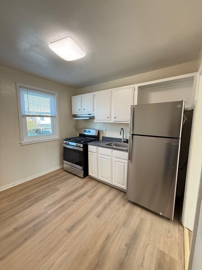 Foto del edificio - 7521 Lange St