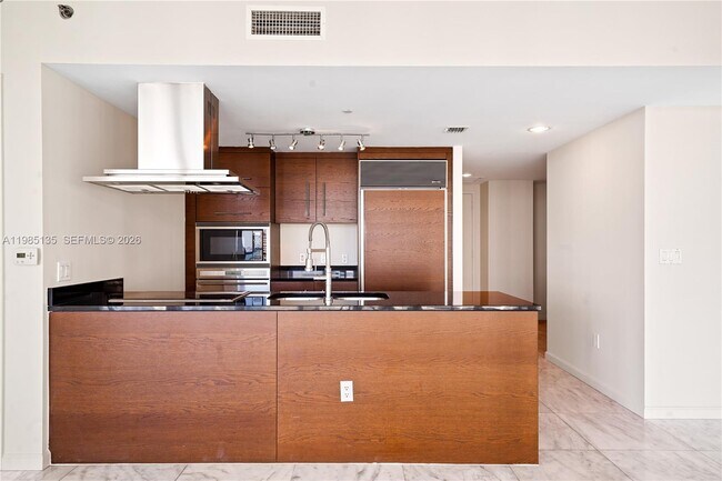 Foto del edificio - 495 Brickell Ave