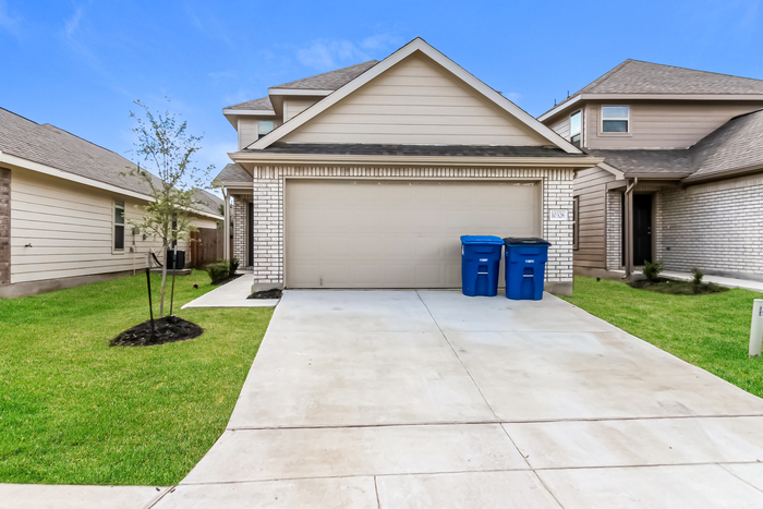 Foto principal - 10326 Clearwater Wy