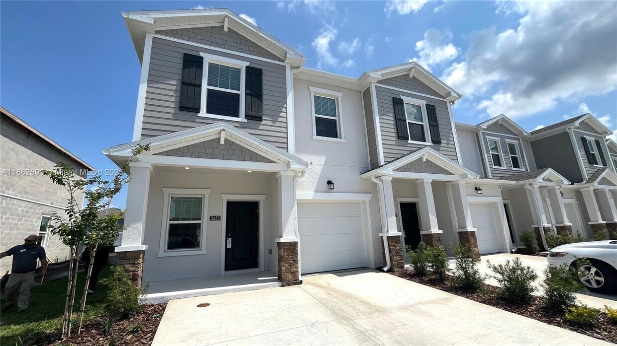 Foto principal - 2653 Skyline Lp