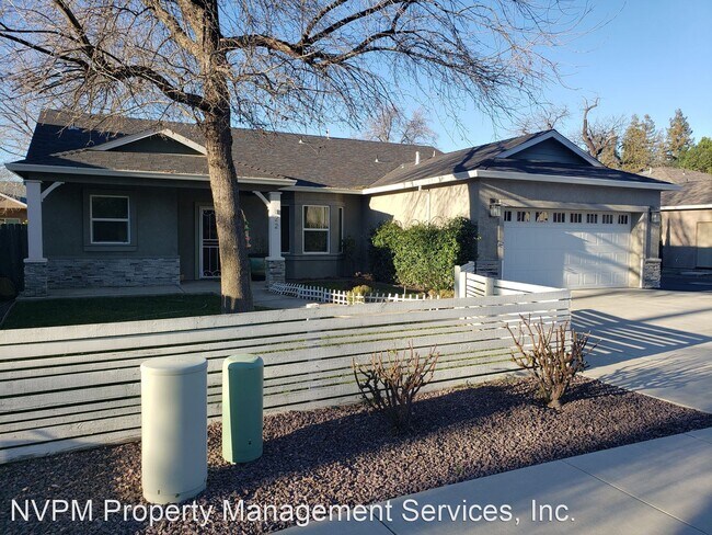 Building Photo - 3 br, 2 bath House - 822 W 11th Avenue