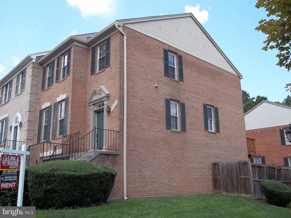 11125 Cedarwood Dr, Rockville, MD 20852 Townhome Rentals in Rockville