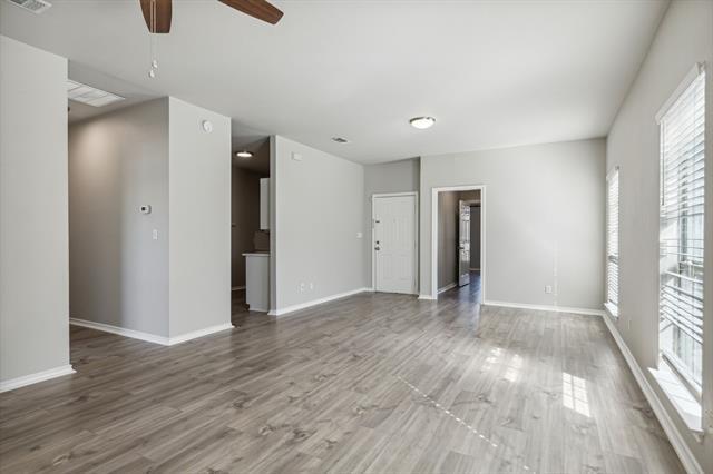 Foto del edificio - 703 Haworth Ln