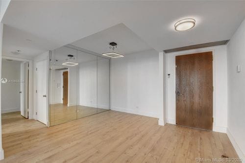 Building Photo - 20191 E Country Club Dr