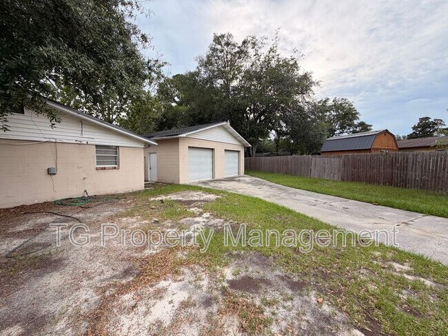 Building Photo - 11032 Bluehill Dr