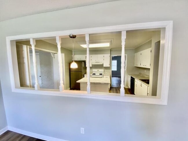 Building Photo - 1209 Montreat Dr