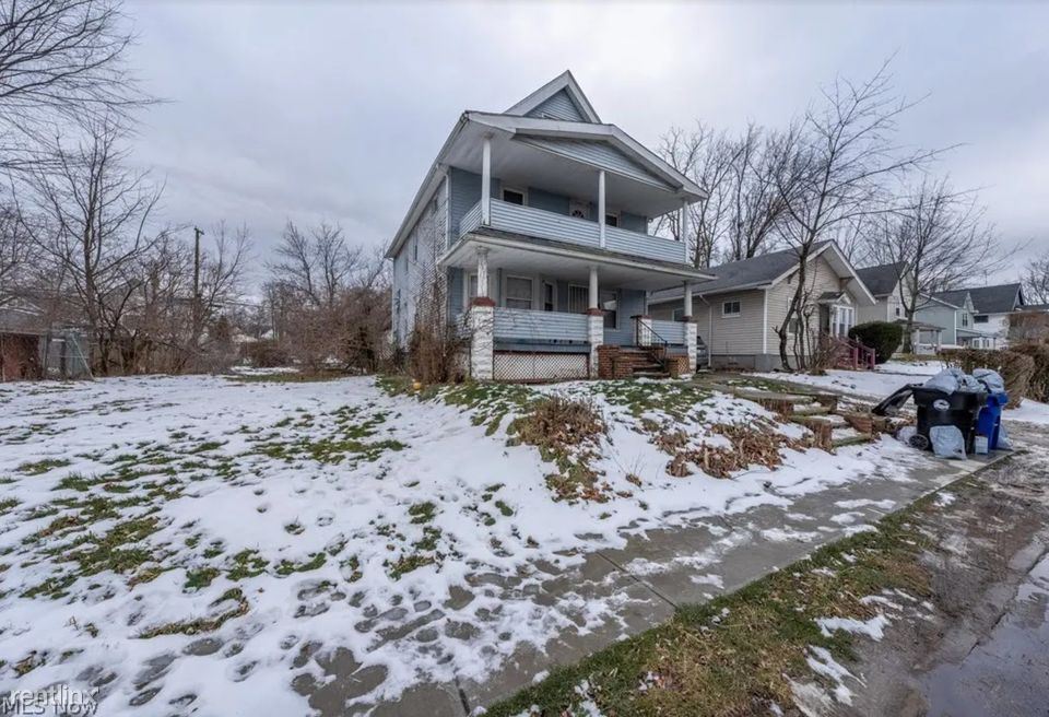 Foto principal - 3 br, 1 bath Duplex - 10518 Crestwood Aven...