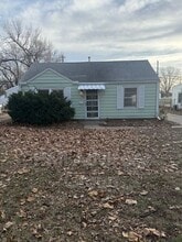 Building Photo - 424 NE Green St