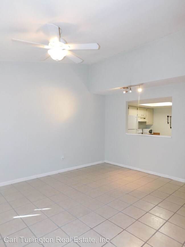 Building Photo - 2508 SW 35th Pl