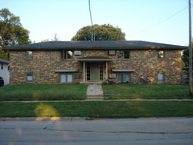 Primary Photo - 660 2nd St