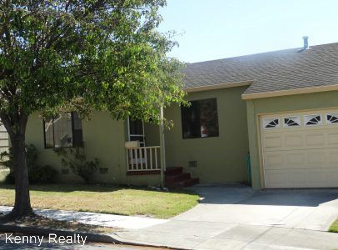 Foto principal - 2 br, 2 bath House - 477 Maple