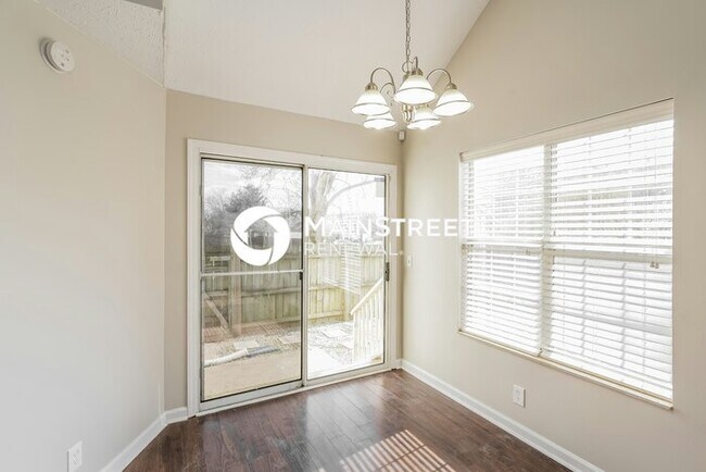 Foto del edificio - 4 Bedroom Pet-Friendly Home in Madison, TN with Main Street Renewal