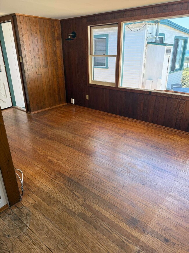 Foto del edificio - 2/Bed 1 Bath Beach Front Cottage
