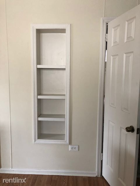 Foto del edificio - 2 br, 1 bath  - 1910 Walton Way