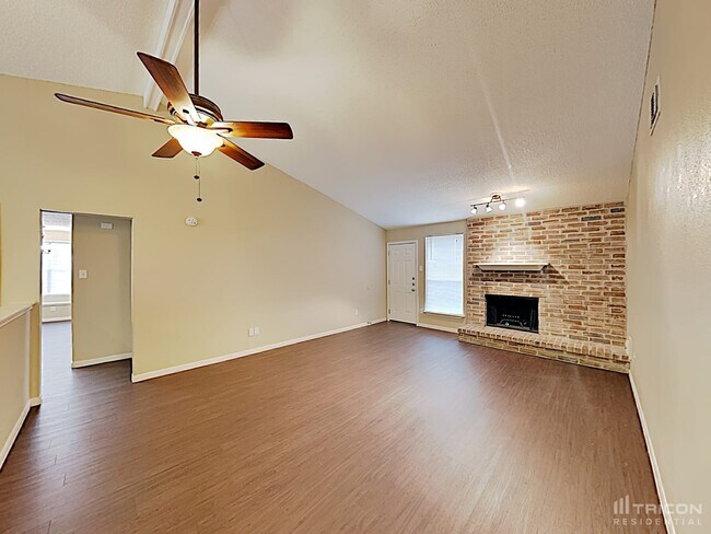 Foto del edificio - 17314 Glenhew Rd