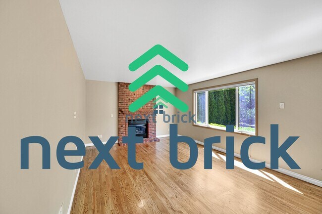 Foto del edificio - 4 BED & 2.5 BATH FOR RENT