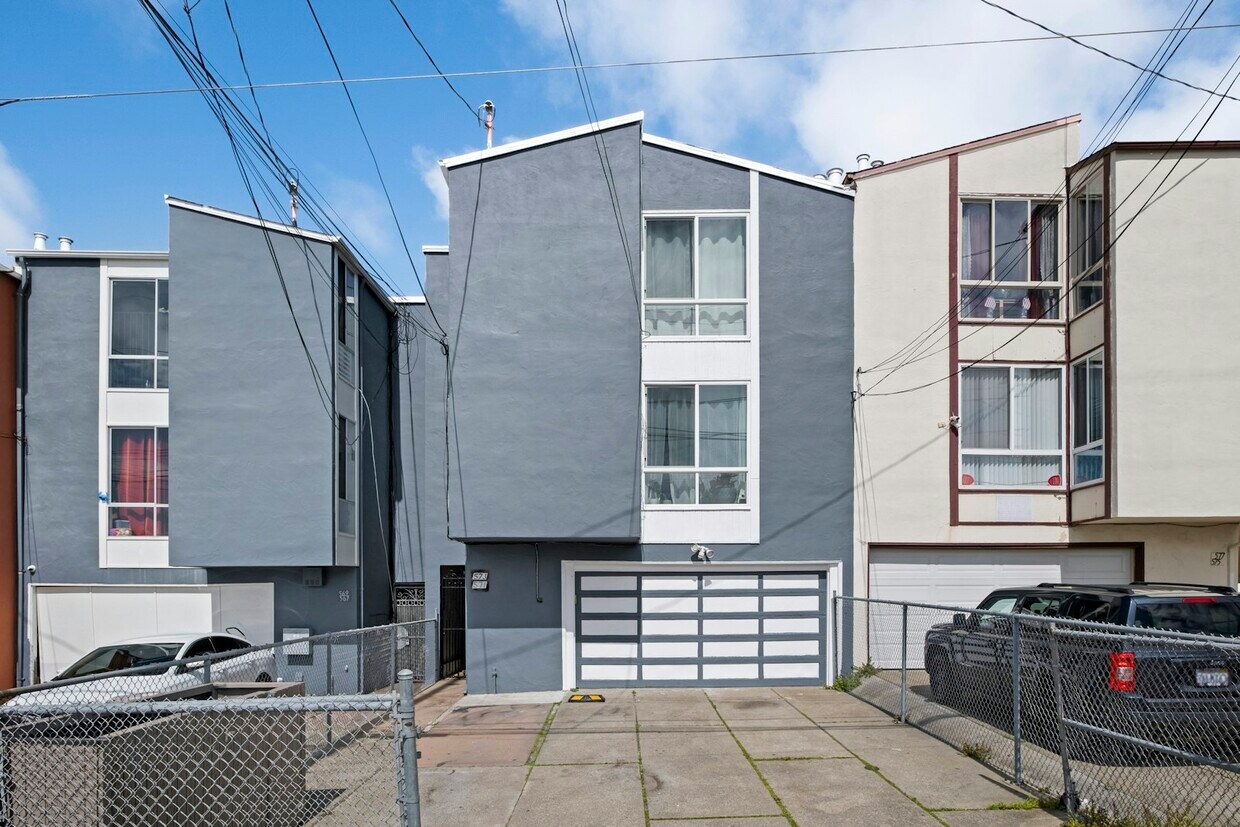 Primary Photo - 573 Sylvan Street