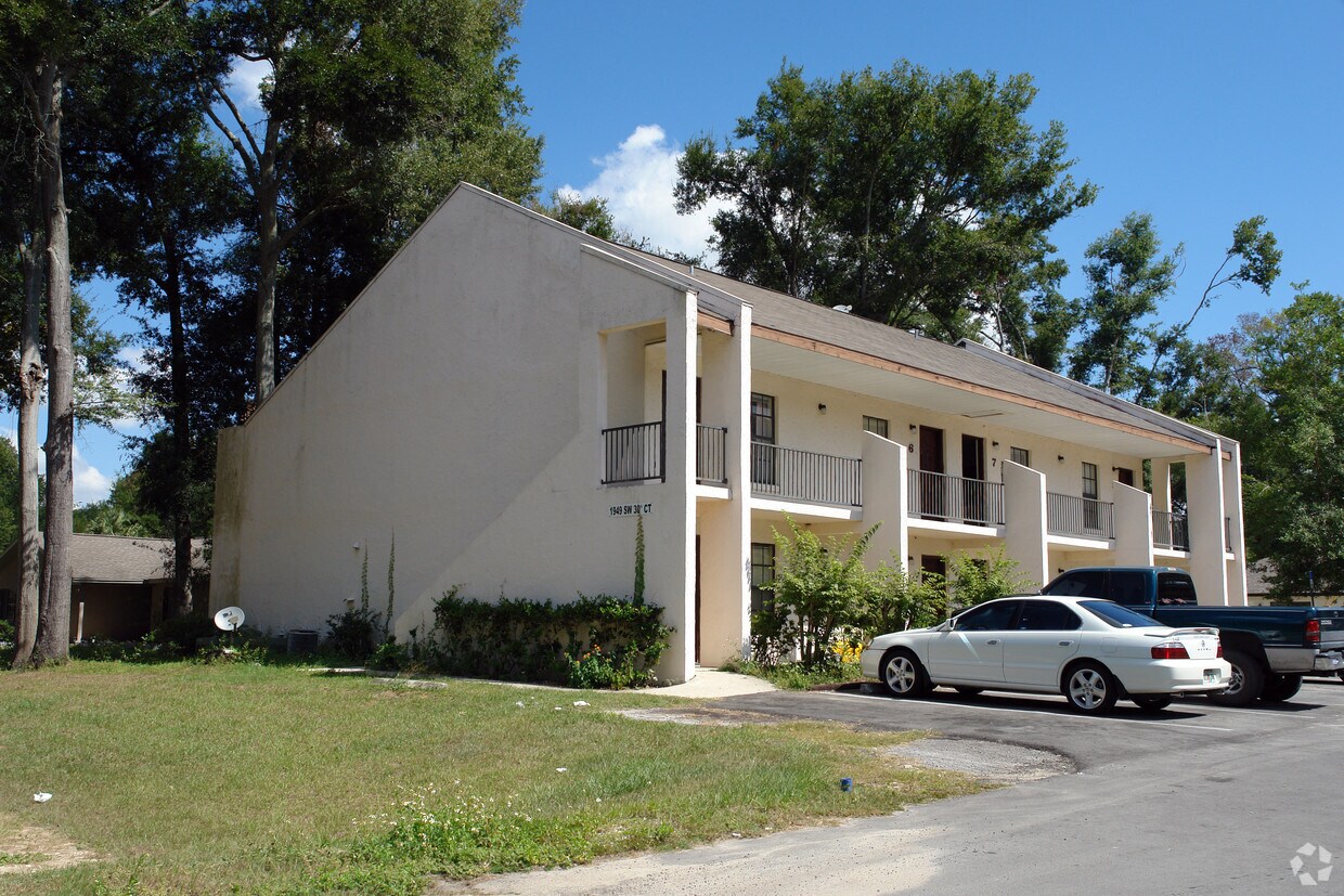 Foto del edificio - 1949 SW 30th Ct
