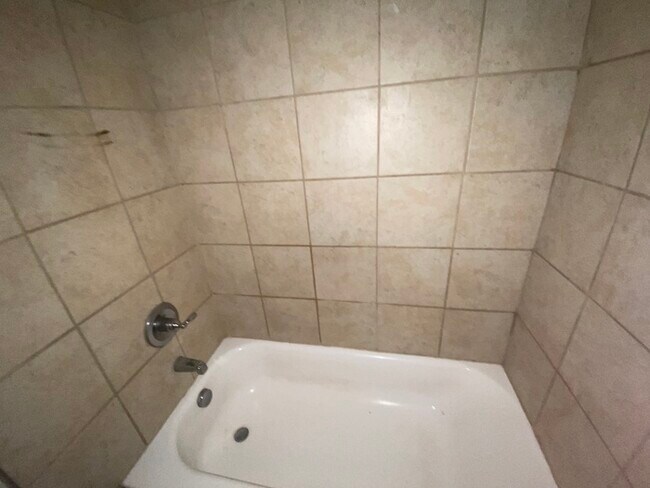 Foto del edificio - 8208 W 24th St
